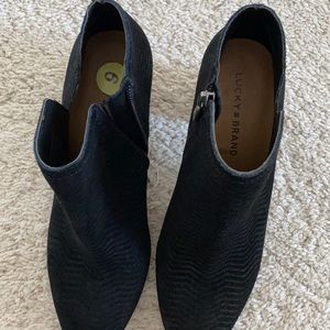 NWOT Lucky Brand black low ankle boots